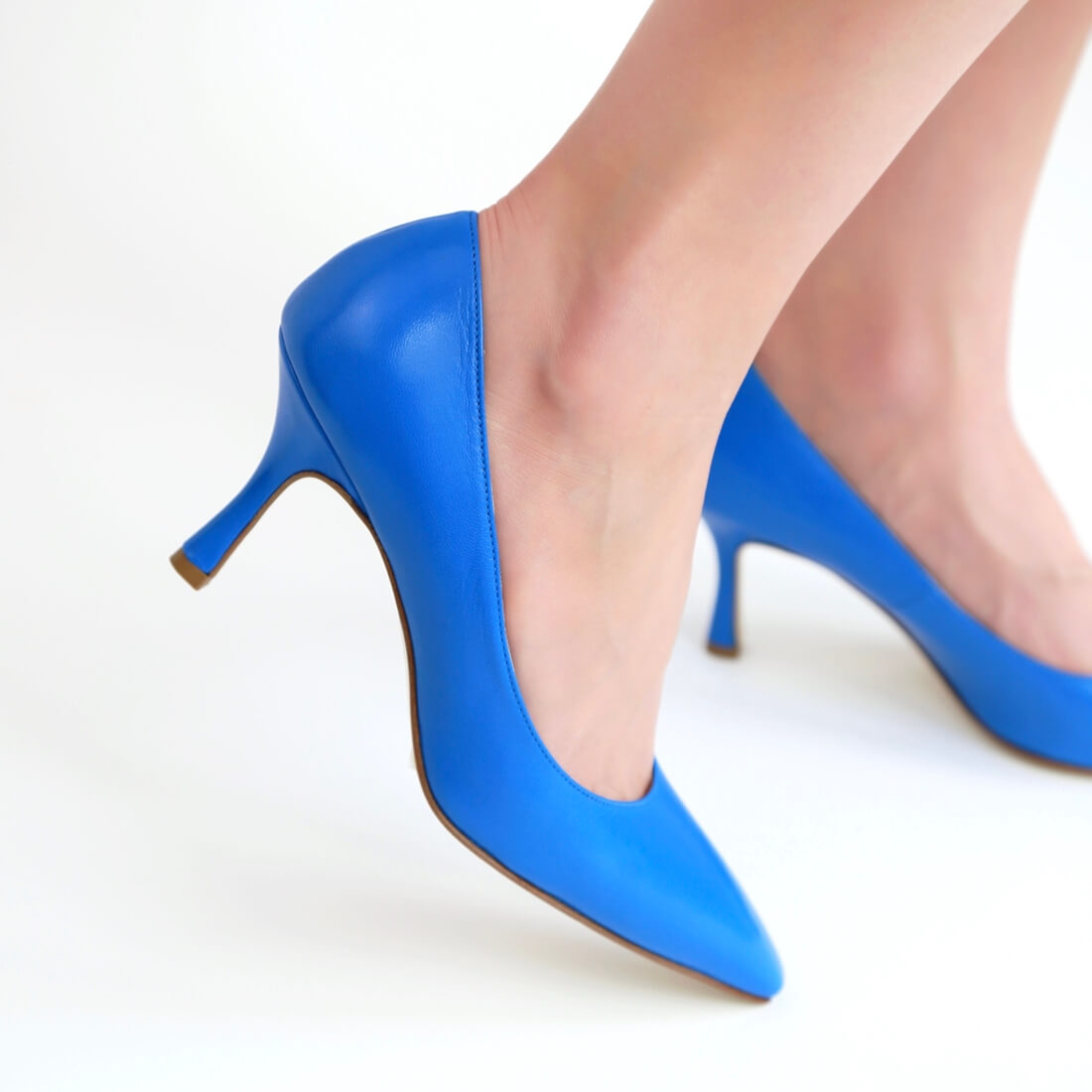 Синие туфли на каблуке (93 фото)